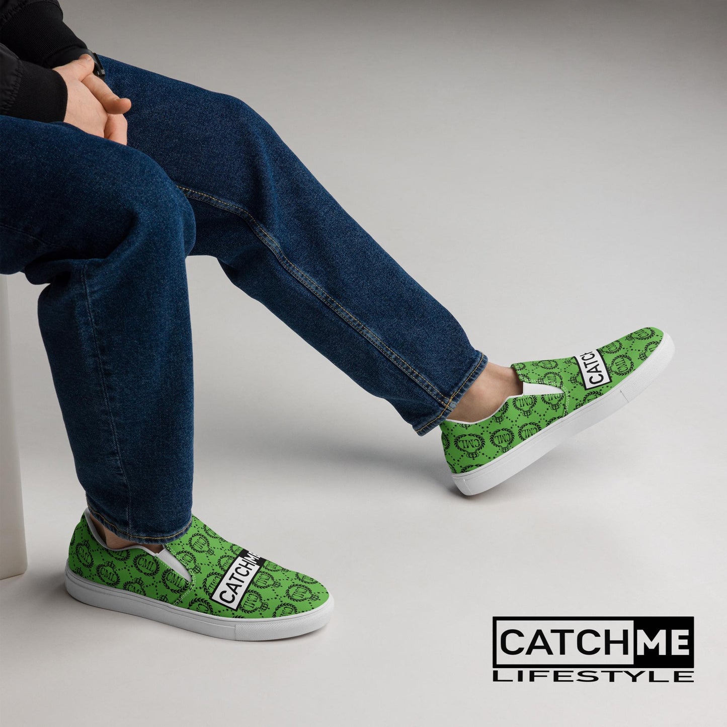 Men’s slip-on canvas shoes